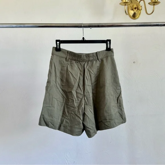 Size Small Green Abercrombie & Fitch Shorts - Picture 2 of 3